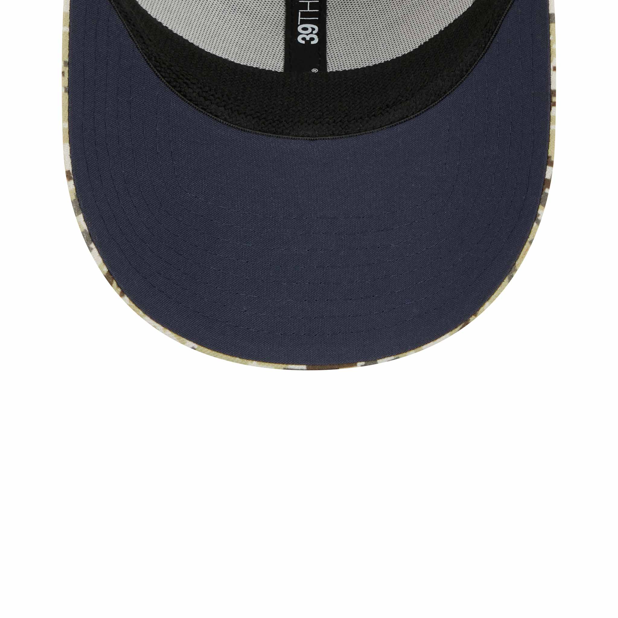 Chicago Bears 2023 Salute To Service 39THIRTY Flex Fit Cap - Image 7