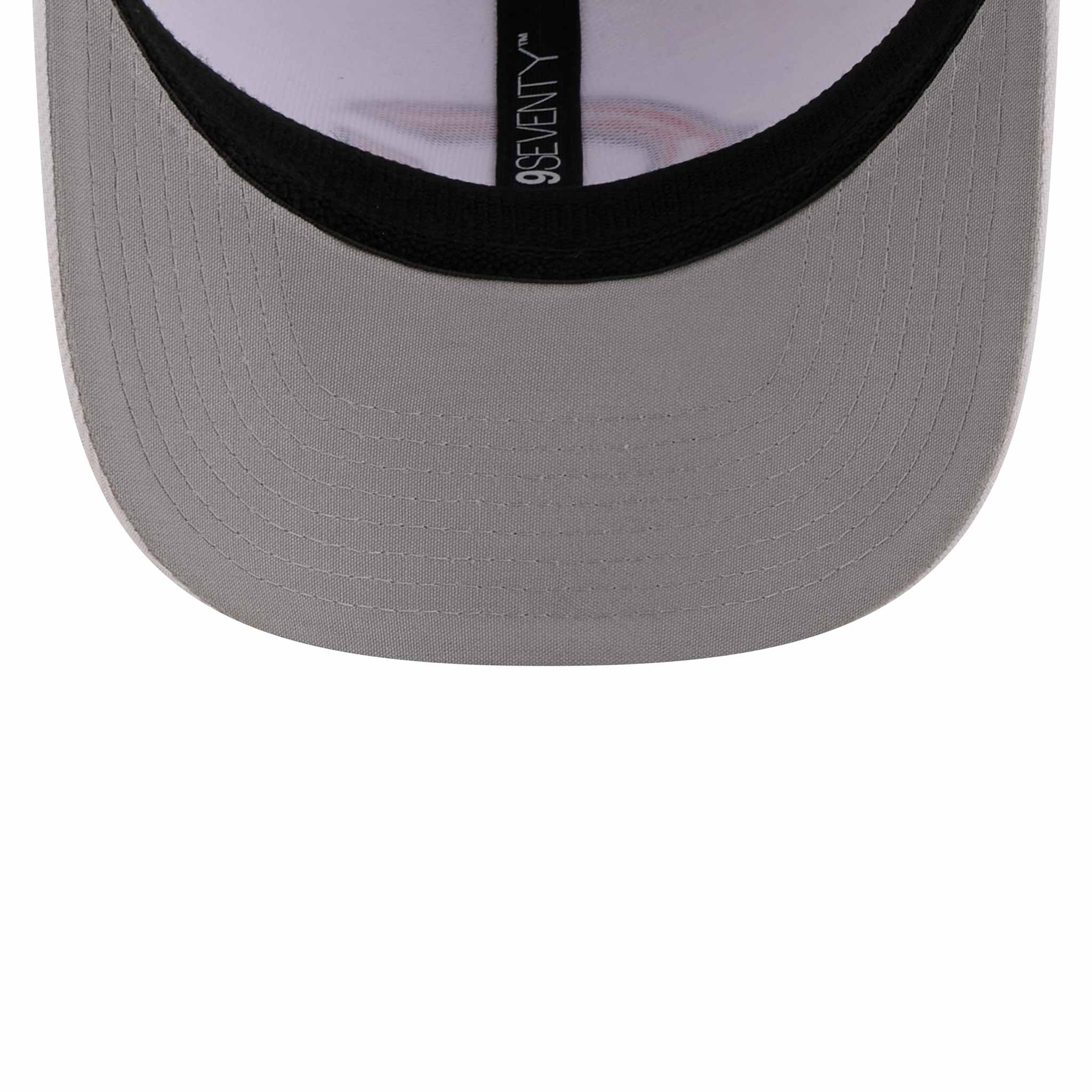 Chicago Bears New Era White Bear Face 9SEVENTY Stretch Snap Rope Adjustable Cap - Image 7