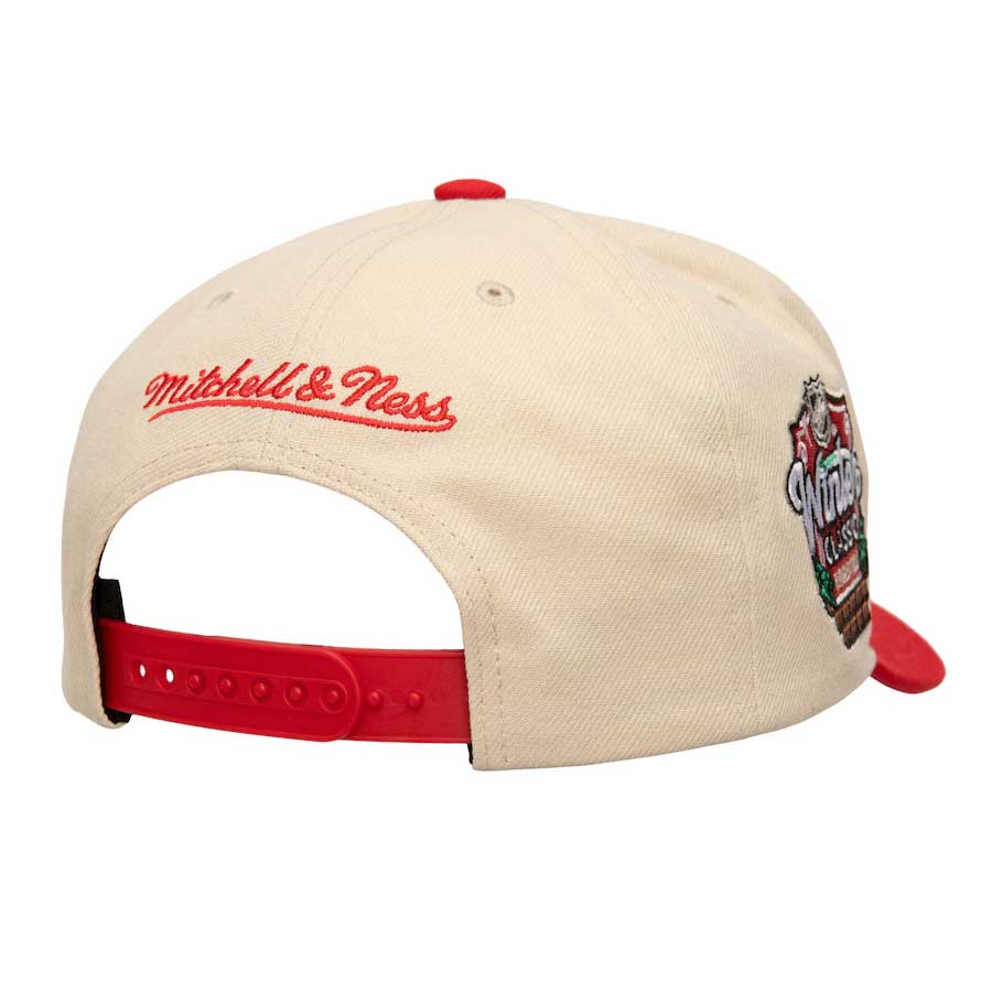 Chicago Blackhawks Mitchell & Ness 2024 Winter Classic Cream Pro Snapback Adjustable Cap - Image 2