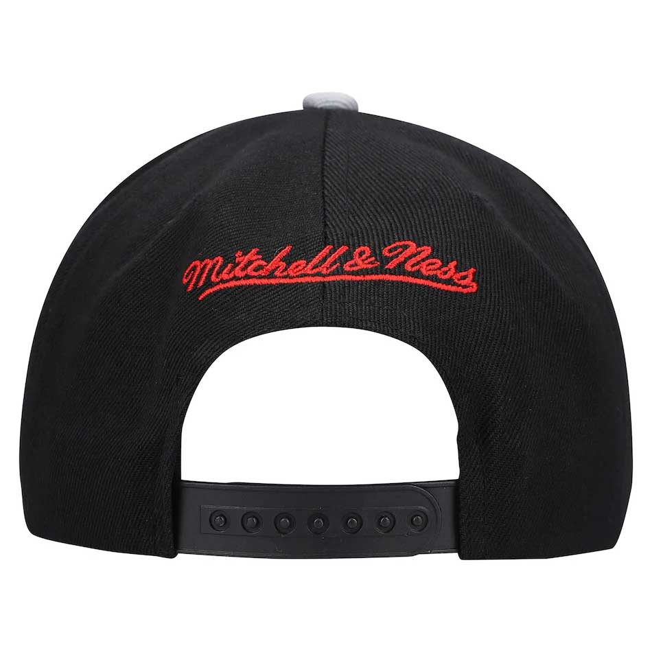 Chicago Bulls Core Basic Black & Grey Snapback - Image 3