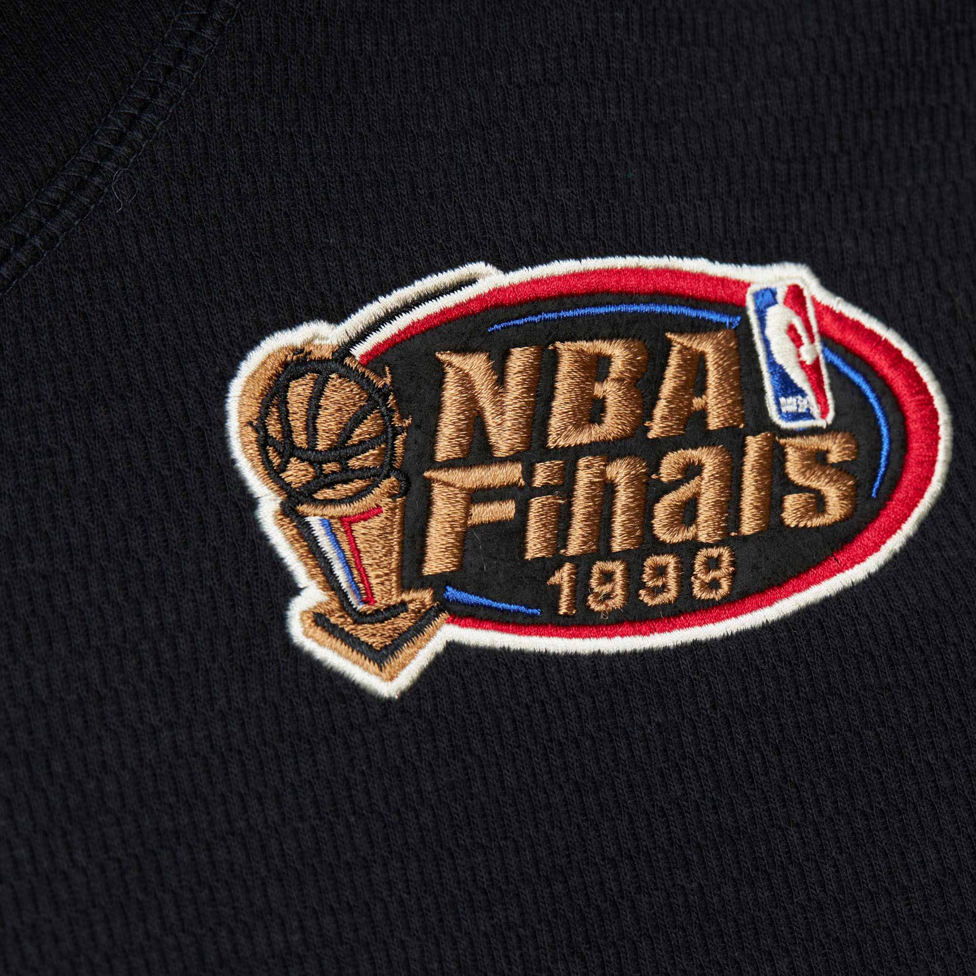 Chicago Bulls Mitchell & Ness Lightweight Hooded Sweatshirt - Image 4