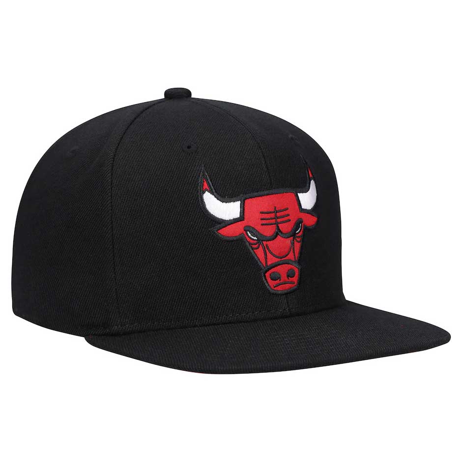 Chicago Bulls Satin Under Snapback - Image 2