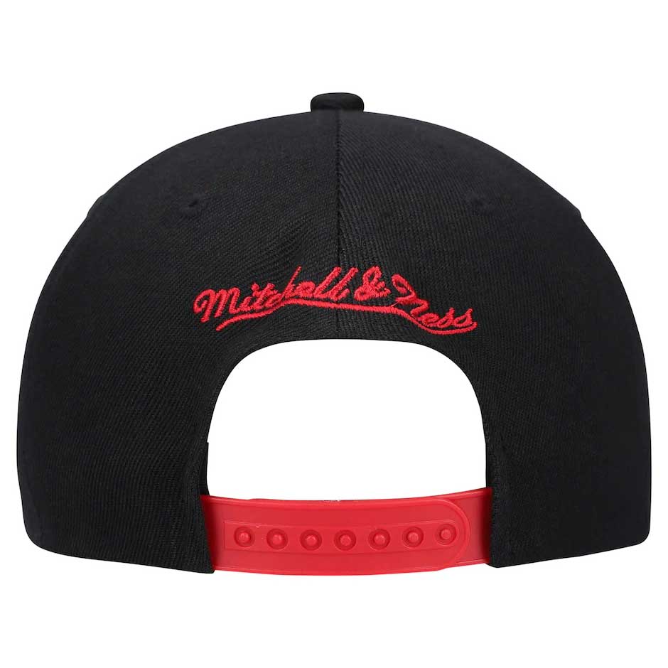 Chicago Bulls Satin Under Snapback - Image 3
