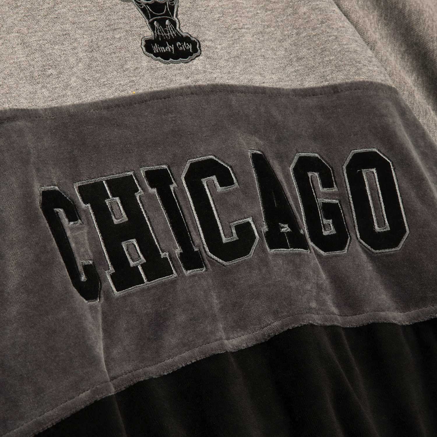 Chicago Bulls Women's Velour Fleece Sweatshirt - Image 3