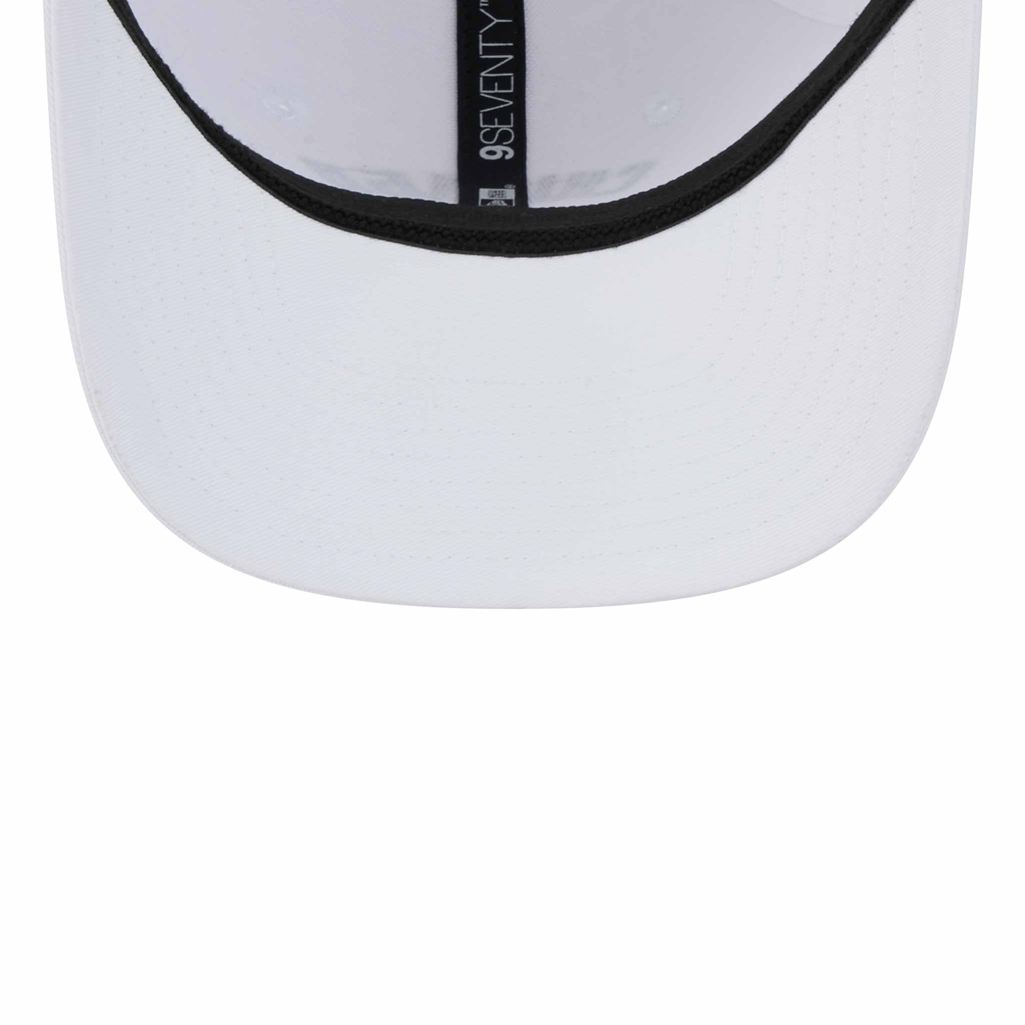 Chicago Cubs 1914 Bear White 9SEVENTY Stretch Snap Adjustable Cap - Image 7