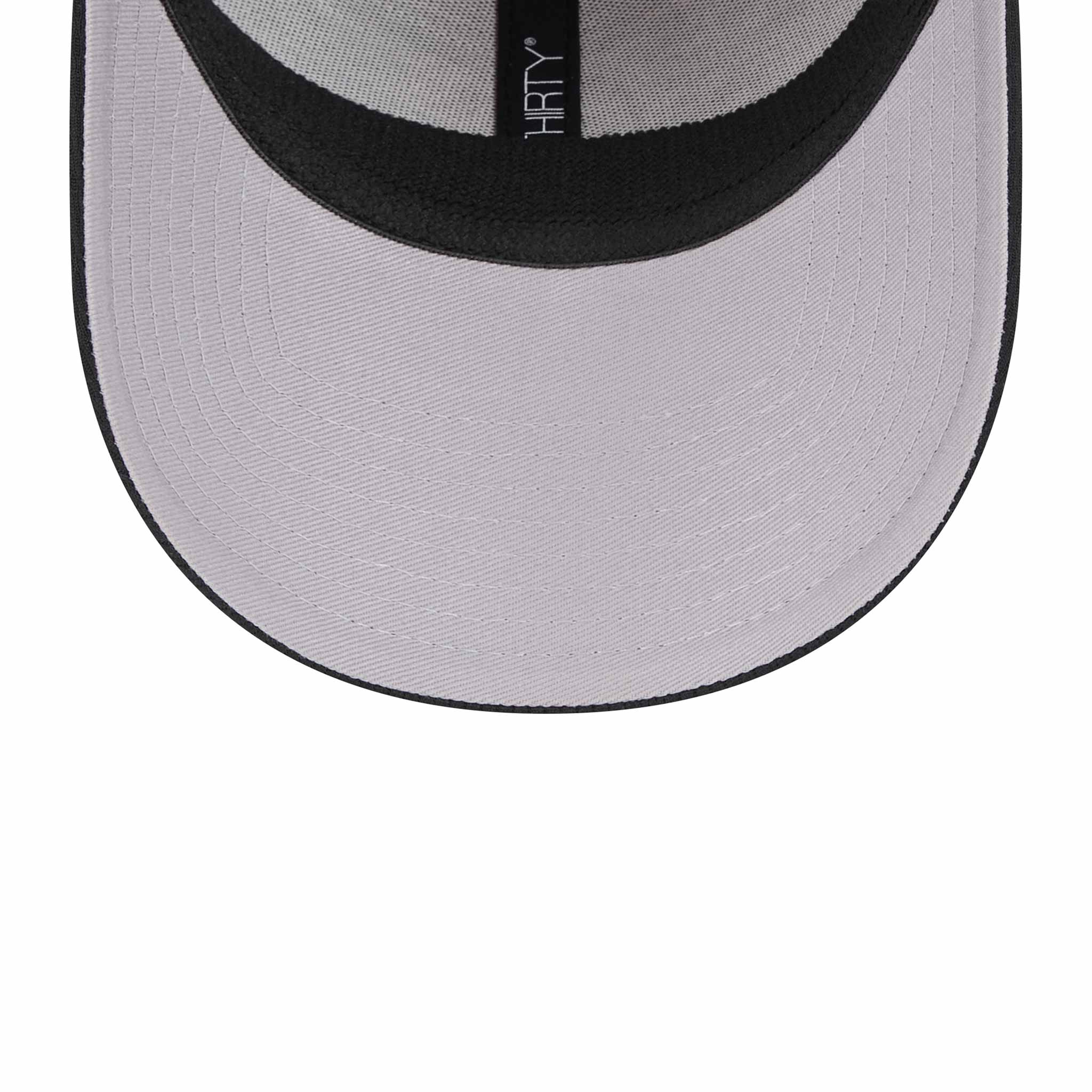 Chicago Cubs 3930 Active Black Walking Bear Stretch Fit Cap - Image 7