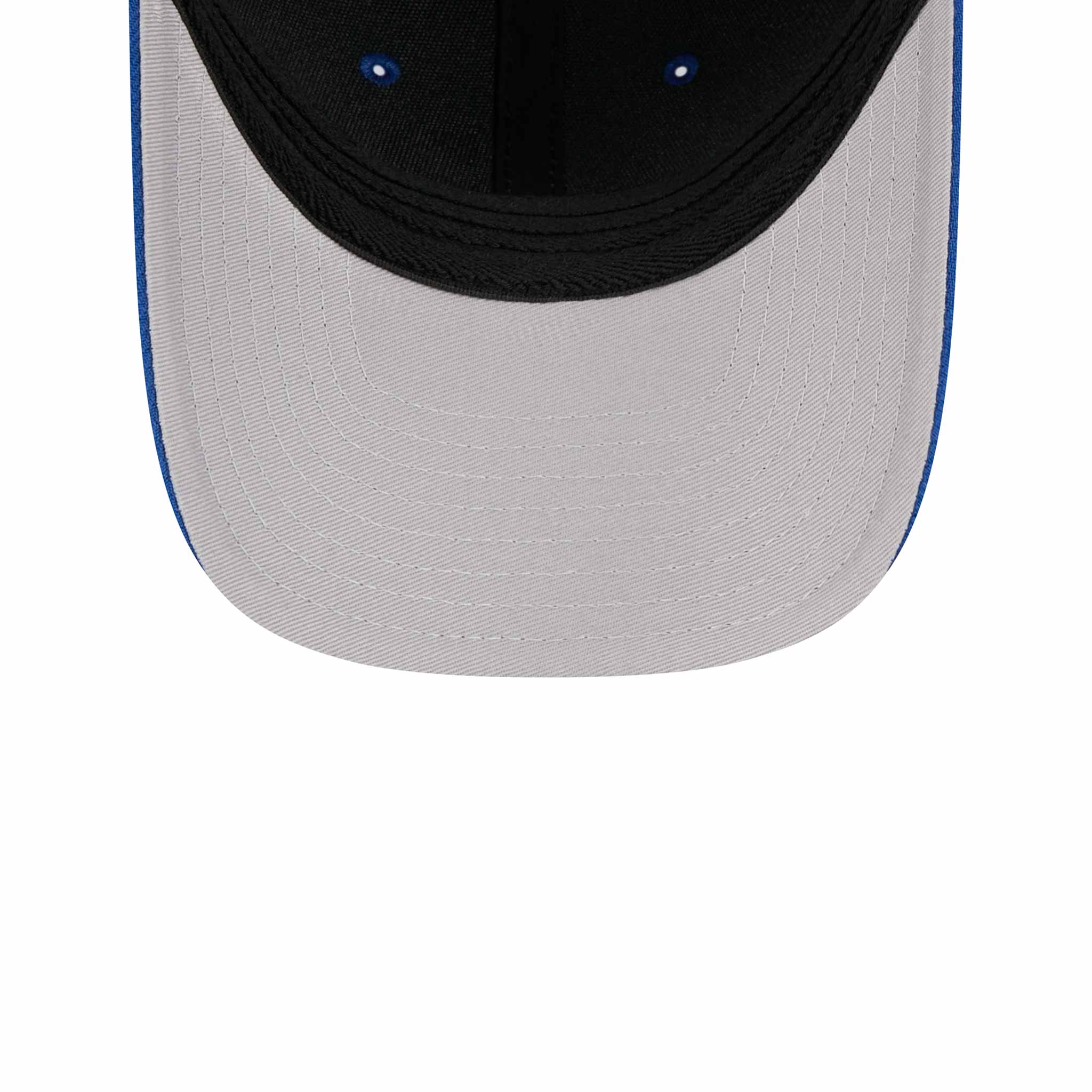 Chicago Cubs New Era Walking Bear Royal 39THIRTY M Crown Stretch Fit Cap - Image 7