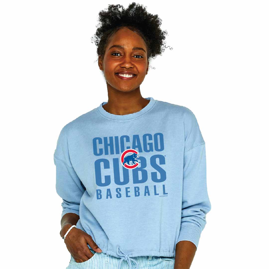 Chicago Cubs Women's Powder Essential Crew Neck Sweatshirt