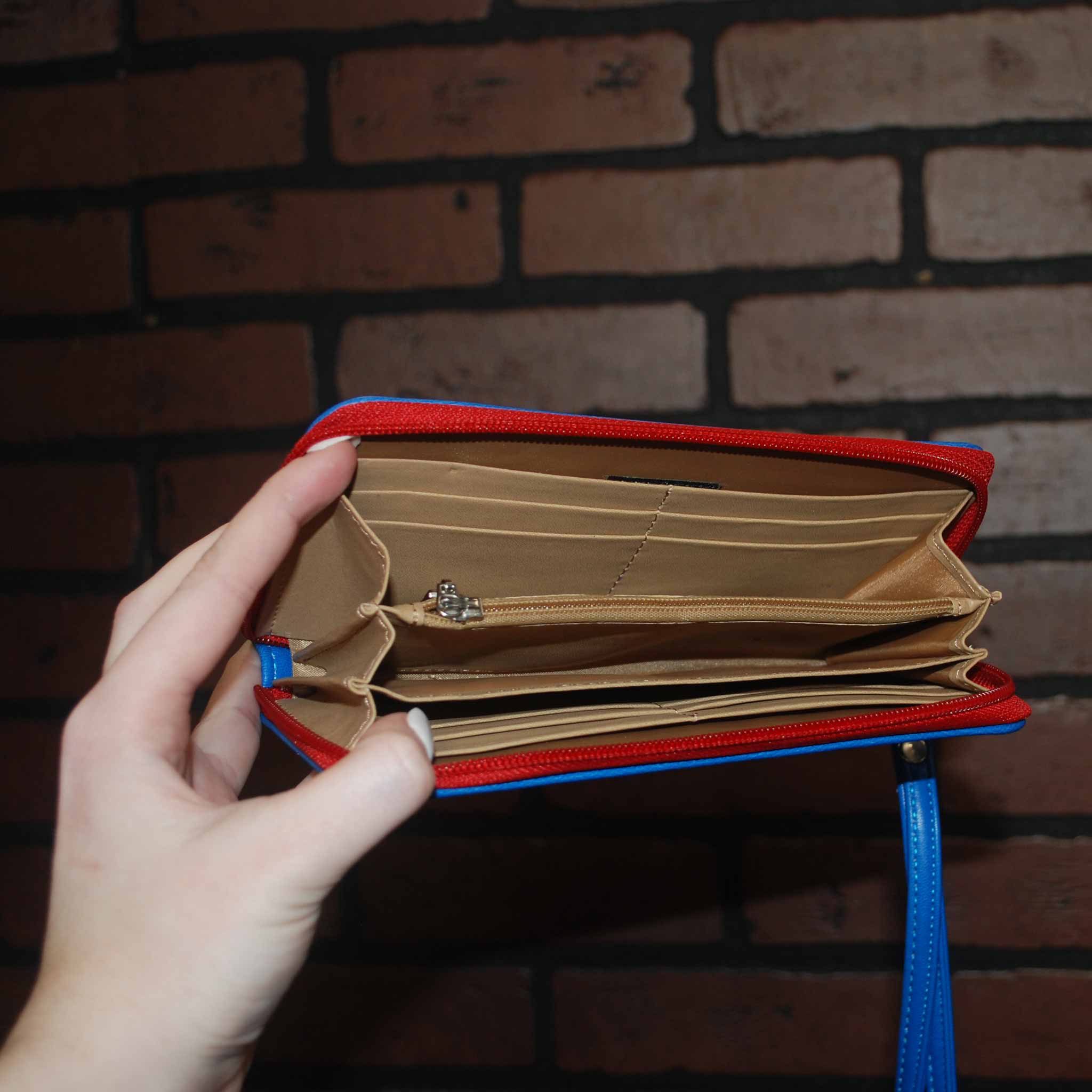 Chicago Cubs Zip Around Victory Wristlet Wallet - Image 3